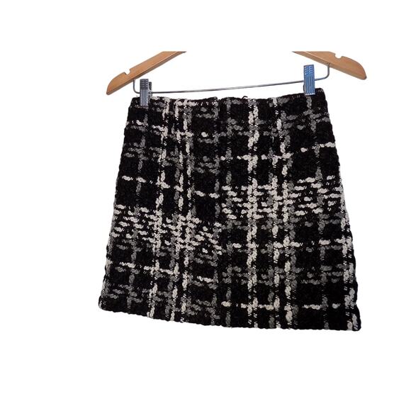 Skirt plaid textured a line mini skirt size Medium - Picture 3 of 5